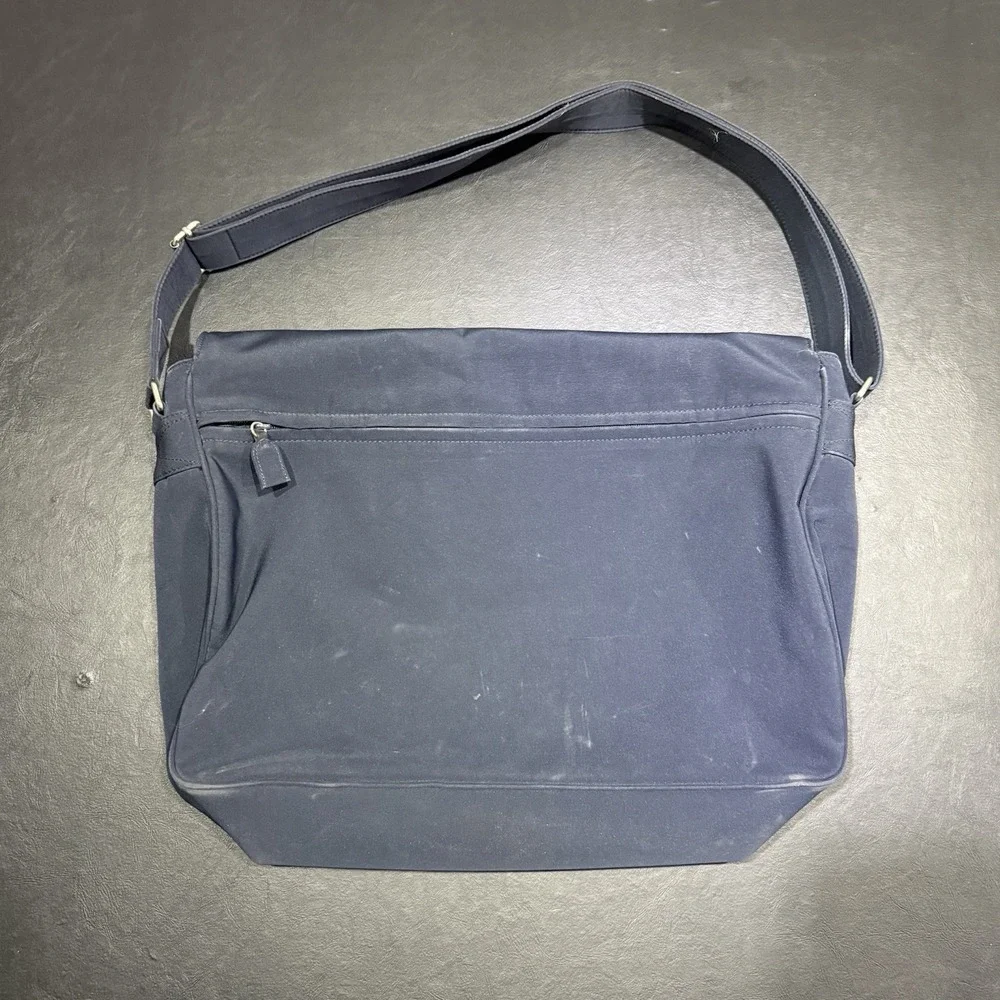 Nordstrom Water Resistant 16 Inch‎ Laptop Bag Navy Blue